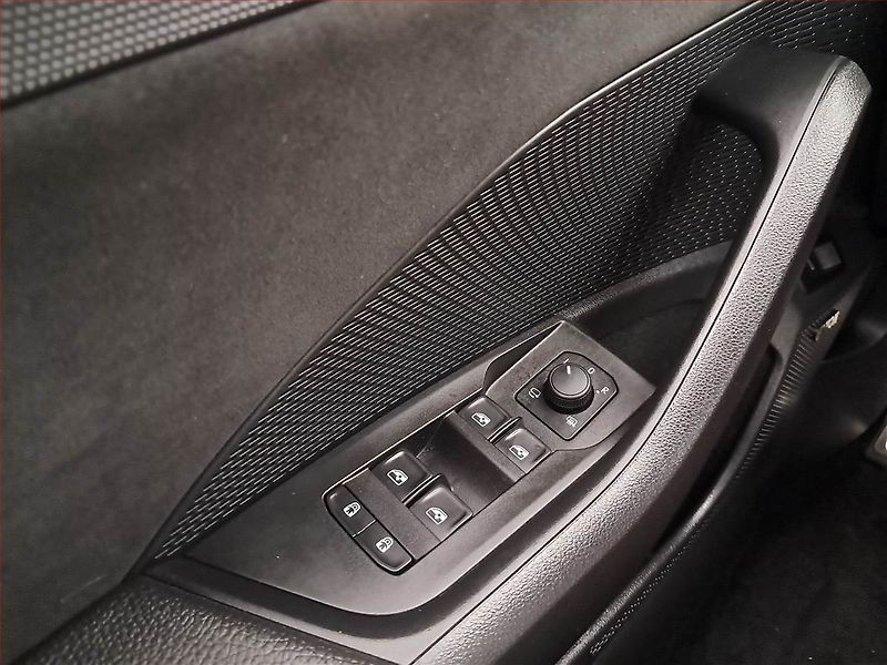 Škoda Octavia (2025) RS 2.0 TSI - fotka 17 z 18