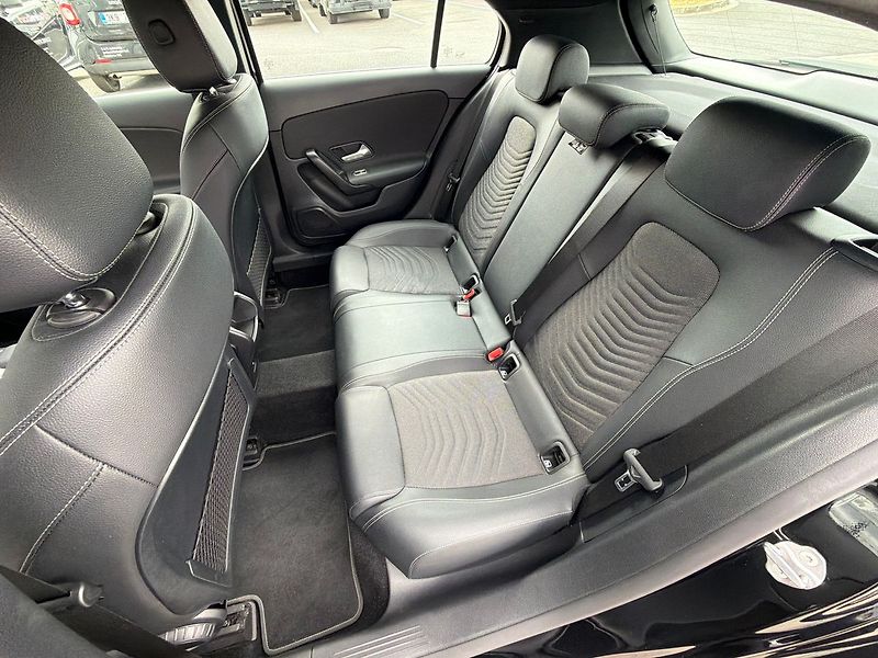 Mercedes-Benz Třídy A 180d - fotka 28 z 37
