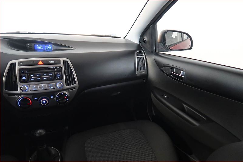Hyundai i20 (2014) 1.2, ČR,1.maj, Serv.kniha - fotka 8 z 14