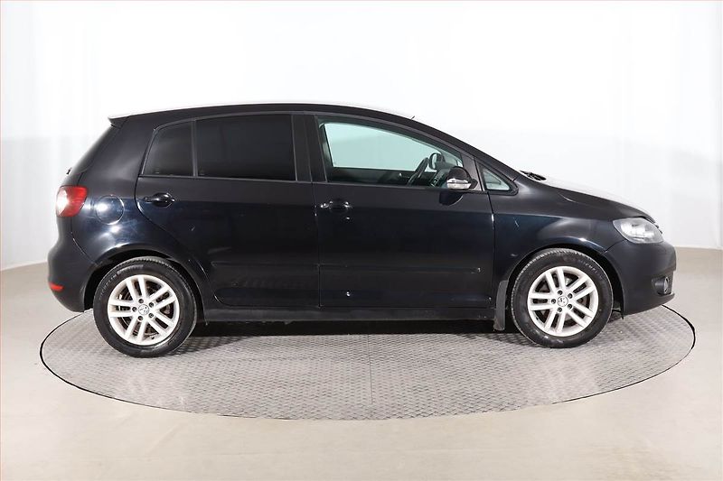 Volkswagen Golf Plus (2010) 1.6 TDI, Tempomat - fotka 6 z 19