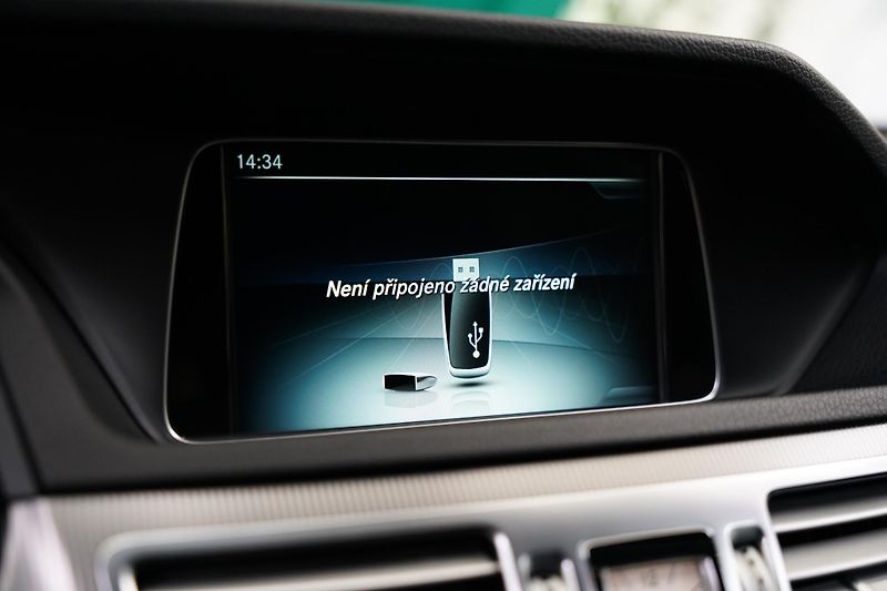 Mercedes-Benz Třídy E - fotka 21 z 30