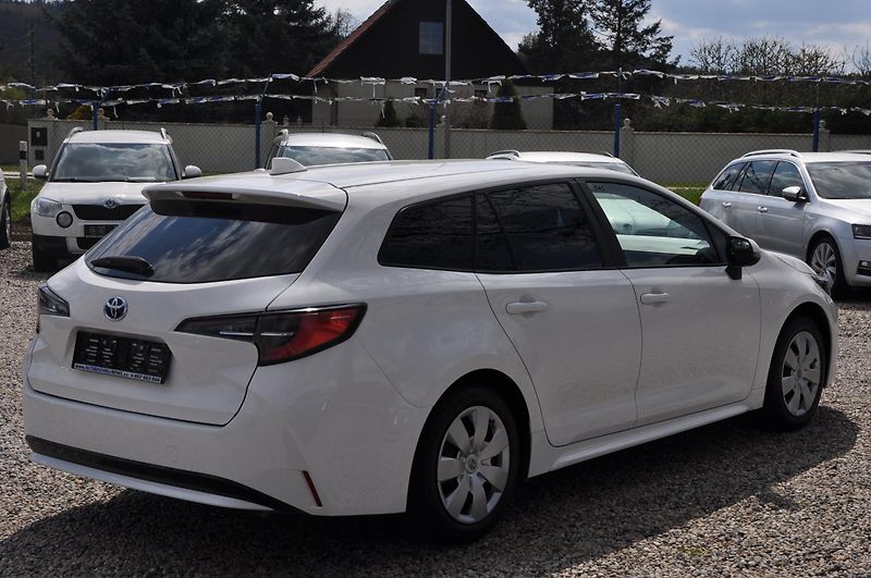 Toyota Corolla 1.8 Hybrid KOMBI LPG - fotka 3 z 13