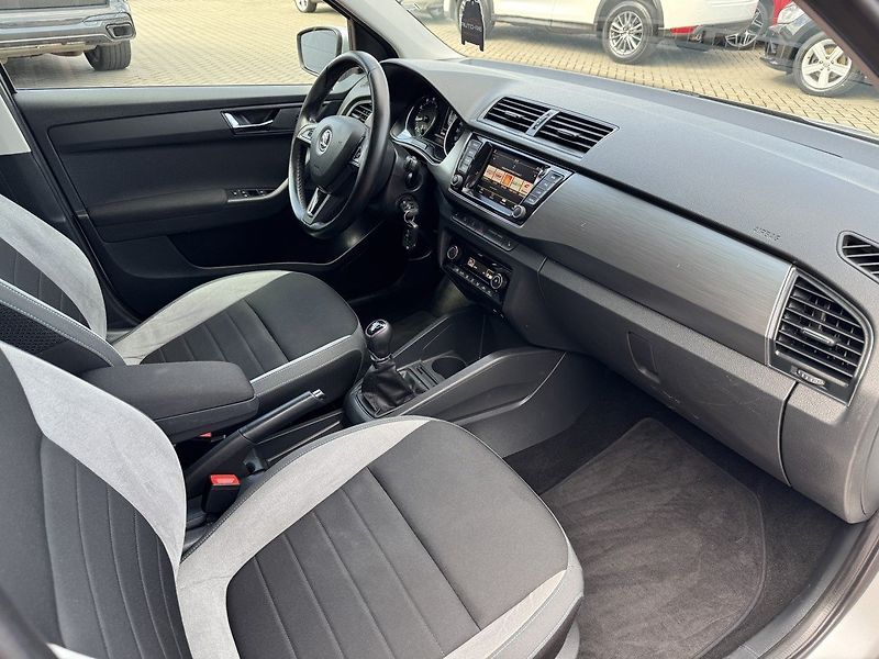 Škoda Fabia (2016) 1.2TSi Joy Navi Digi Klima - fotka 16 z 48