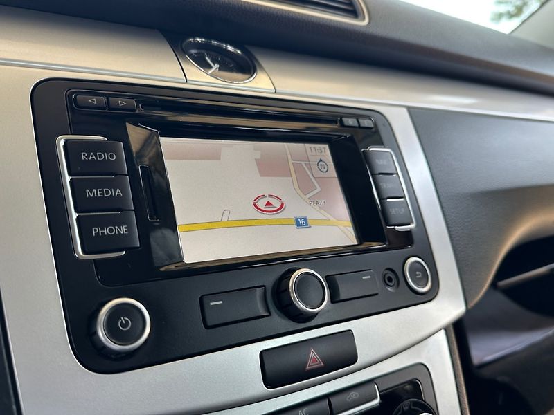 Volkswagen Passat Variant (2011) 1.6TDi NAVI, PRAVIDELNÝ SERVIS - fotka 11 z 16