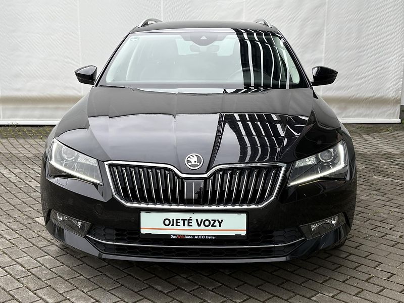 Škoda Superb Combi 1.6 TDI STYLE 88 kW M6F - fotka 4 z 30