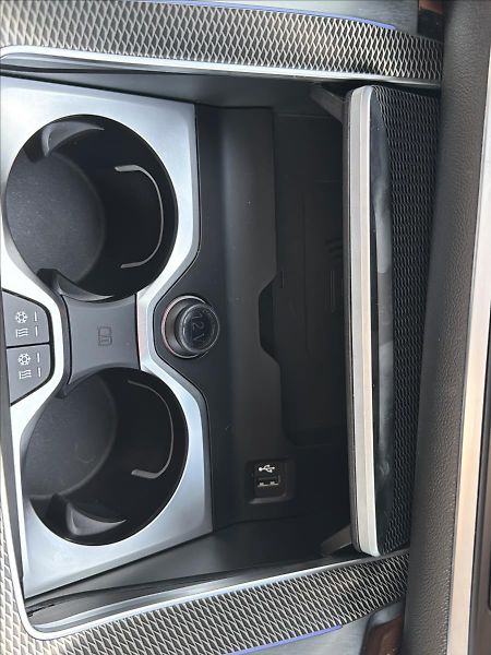 BMW X6 3,0 xDrive 40i Mpaket ČR DPH - fotka 27 z 49