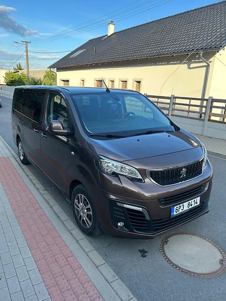 Peugeot Traveller (2017) - fotka 3 z 15