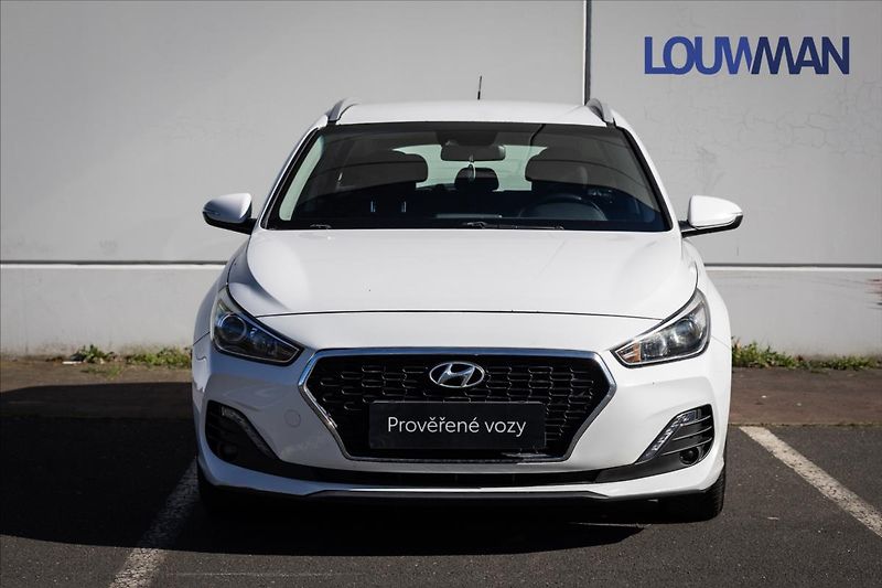 Hyundai i30 1,4 T-GDI Trikolor - fotka 4 z 21