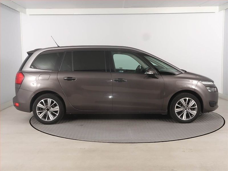 Citroën C4 Picasso (2016) 1.6 BlueHDi, 7 míst, Navi - fotka 6 z 18