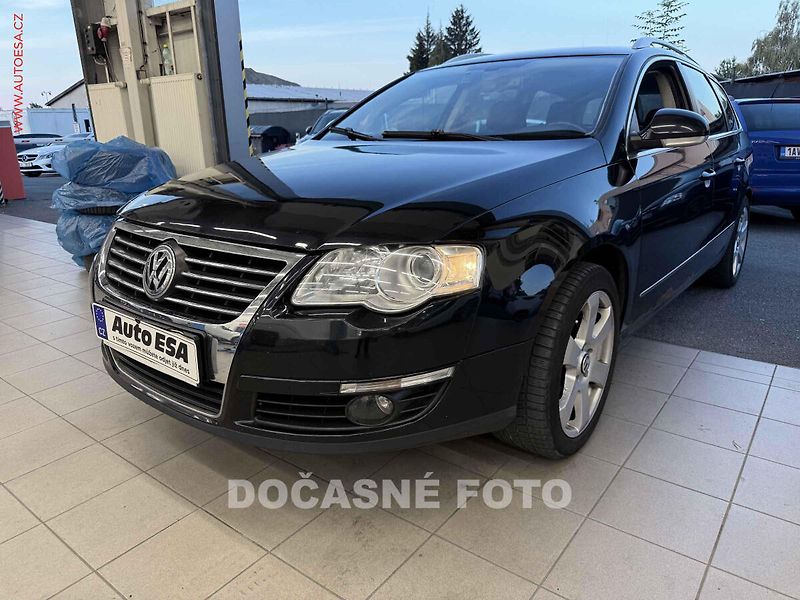 Volkswagen Passat (2006) 3.2FSi 4x4, AT, autoAC - fotka 1 z 3