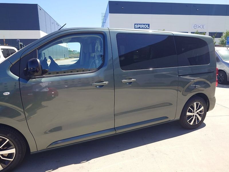 Toyota ProAce Verso L1 VIP 6S 180hp 8AT - fotka 4 z 8