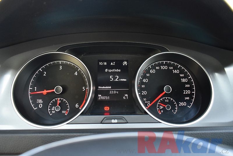 Volkswagen Golf (2015) Comfortline 1,6 TDI - fotka 13 z 41