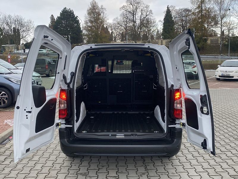 Toyota ProAce City 1.5 Diesel 130 5D CrewCab Long - fotka 8 z 26
