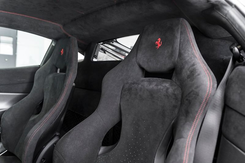 Ferrari 488 Pista PILOTI - fotka 7 z 26