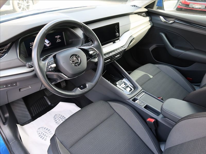 Škoda Octavia 2,0 TDi,1majČR,serv.kn,DSG,DPH - fotka 9 z 26