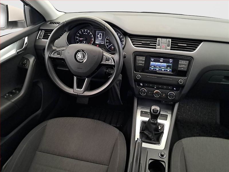 Škoda Octavia (2015) 1.6 TDI, Serv.kniha, Tempomat - fotka 7 z 18