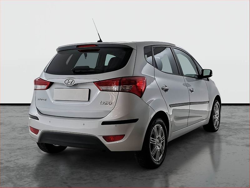 Hyundai ix20 (2014) 1.6 CVVT, Automat, Serv.kniha - fotka 5 z 21