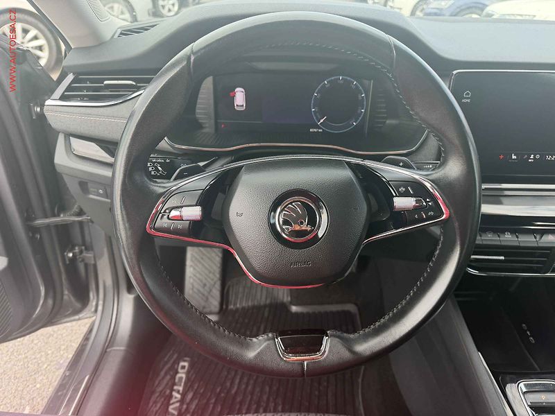Škoda Octavia (2023) 2.0 TDi, 2.maj,ČR, Style, DSG - fotka 12 z 18