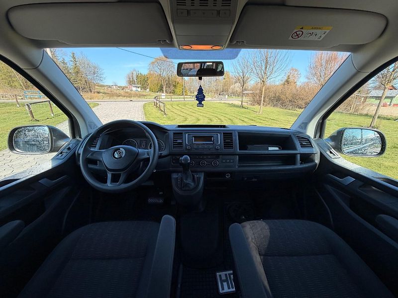 Volkswagen Caravelle (2017) 2.0TDI 110kW DSG LONG,7MÍST - fotka 9 z 14