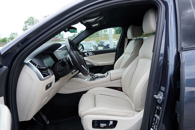 BMW X6 M50i xDrive Lasery, ČR, 530PS - fotka 25 z 48