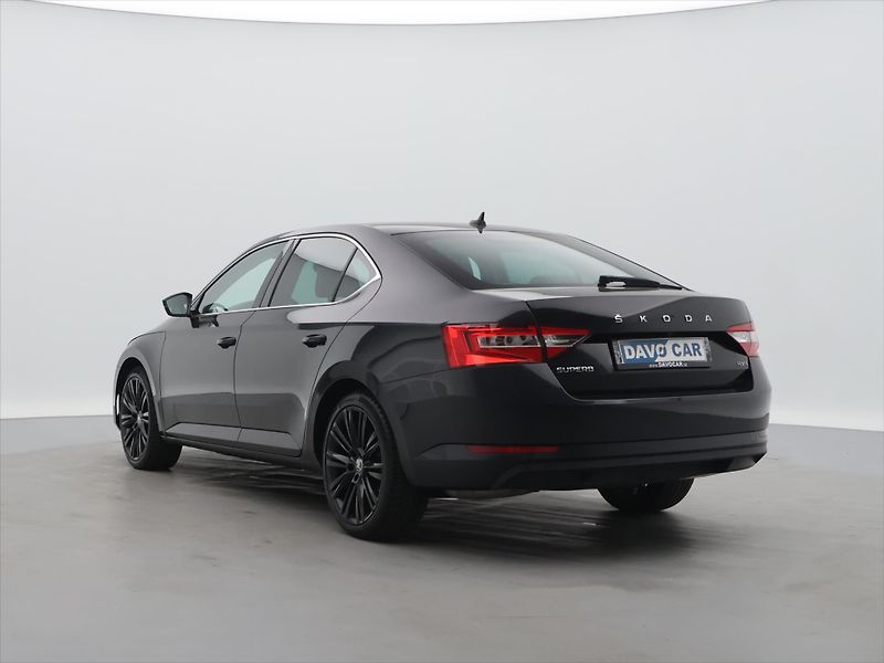 Škoda Superb 2,0 TDI DSG 4x4 CZ Style DPH - fotka 5 z 34