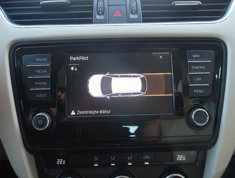 Škoda Octavia (2015) Style 1.6 TDI, Automat, Navi - fotka 17 z 18
