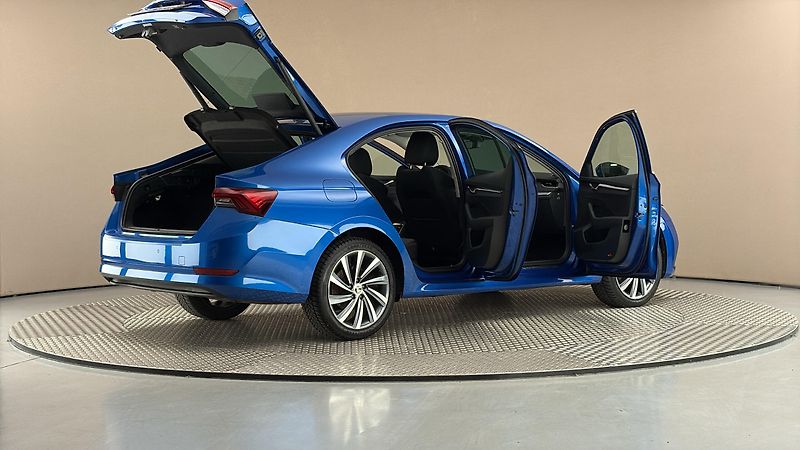 Škoda Octavia 2.0 TDI Style - fotka 6 z 27