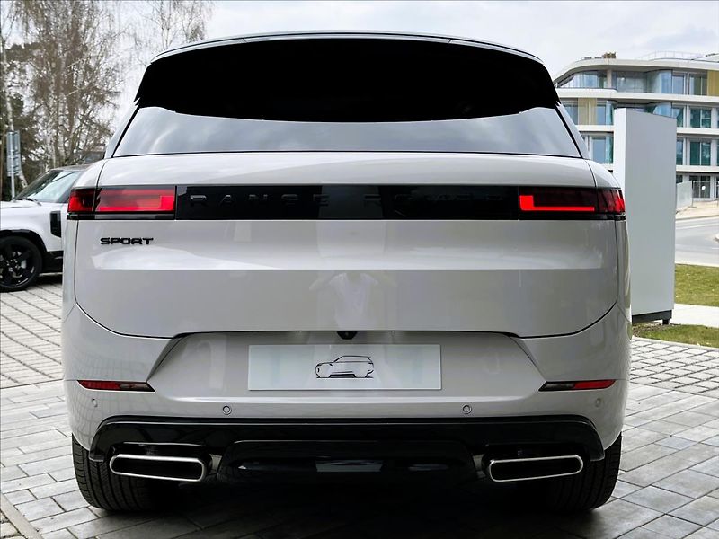 Land Rover Range Rover Sport (2026) 3,0 P460e DYNAMIC SE PHEV - fotka 4 z 38