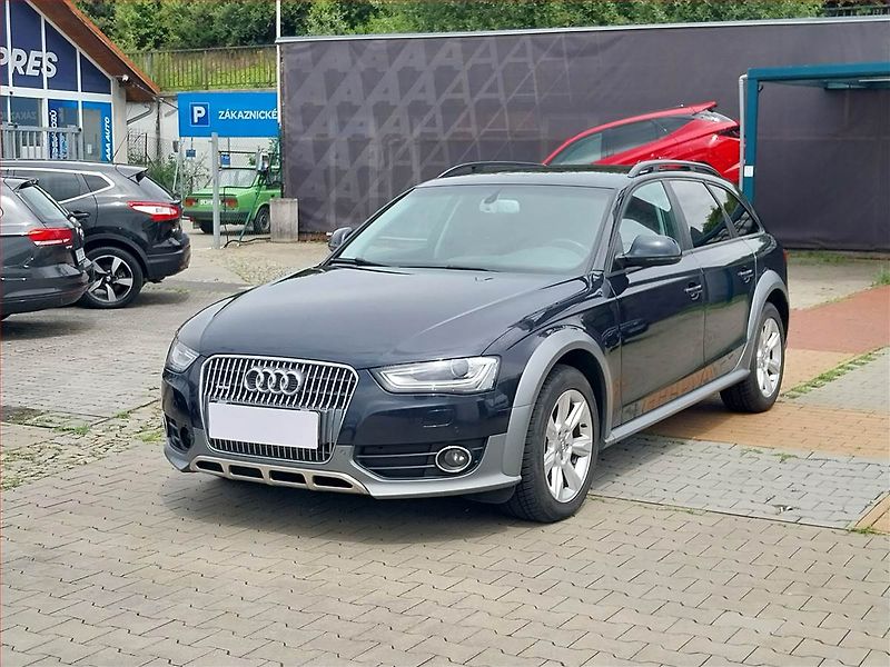 Audi A4 Allroad (2013) 2.0 TDI, 4X4, Automat, Kůže - fotka 2 z 18