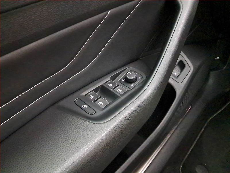 Volkswagen Arteon (2021) R-line 2.0 TDI - fotka 16 z 19