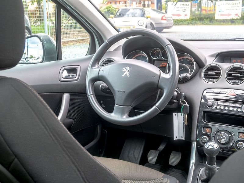 Peugeot 308 (2013) ČR 1.6HDI – 18.12.2013 - fotka 13 z 43