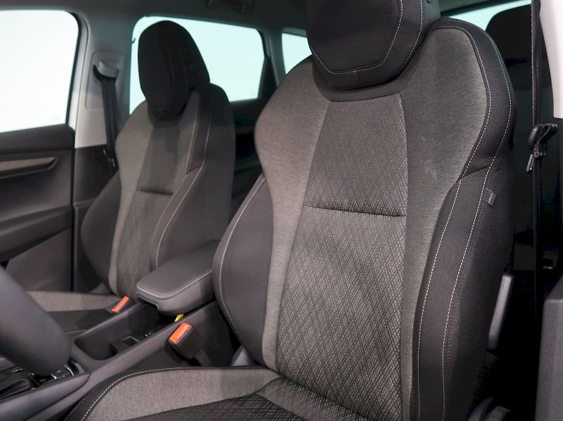 Škoda Karoq (2025) TOP SELECTION 1.5TSI 110KW DSG - fotka 14 z 41