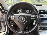 Mercedes-Benz Třídy C 5,5 V8 270 Kw C 55 AMG automat - náhled 18