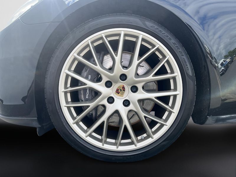 Porsche Panamera (2020) 4 - fotka 11 z 30