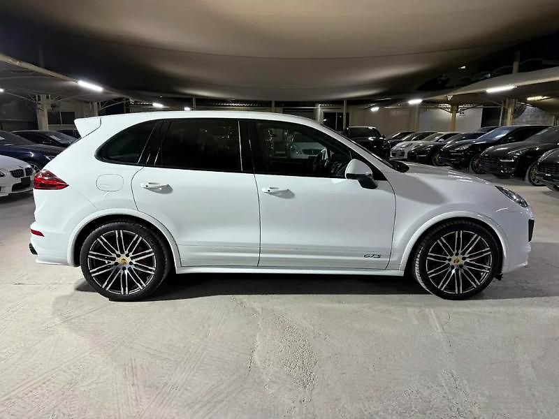 Porsche Cayenne (2016) Sportovní verze GTS - fotka 9 z 20