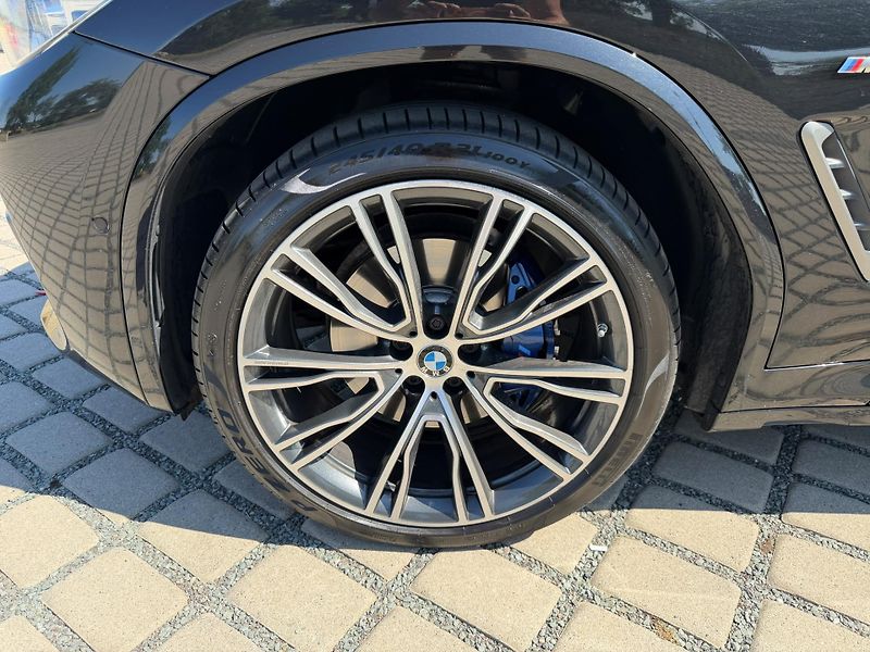 BMW X4 M40d xDrive M-PAKET - fotka 20 z 21