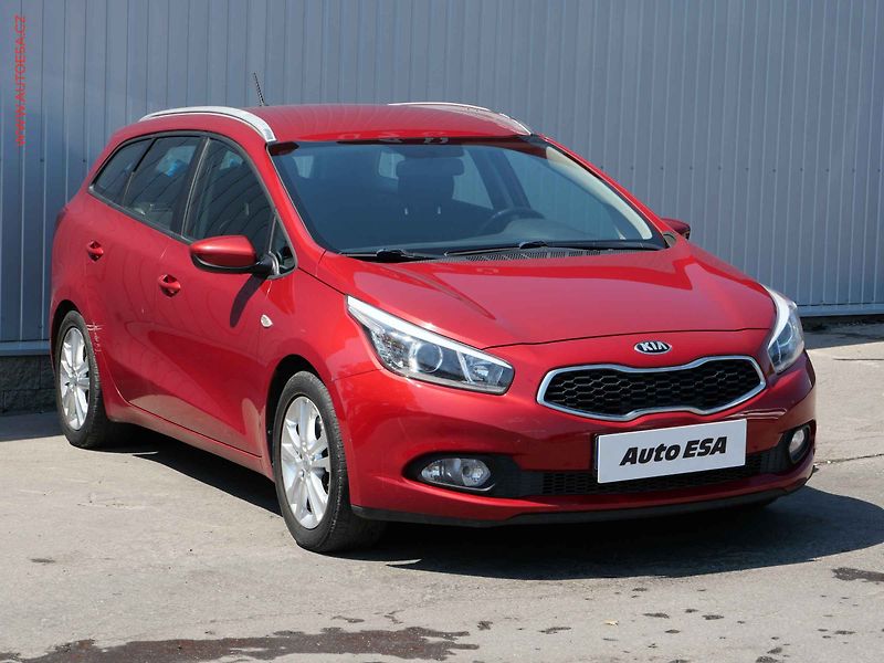 Kia Ceed (2014) 1.6 GDi, ČR, AC - fotografie inzerátu