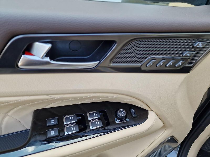 KGM Rexton (2026) 2.2 e-XDI Premium, 4x4 - fotka 10 z 23
