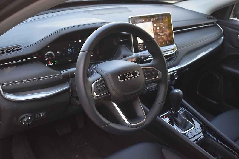 Jeep Compass již je k mání jen s menší či větší elektrifikací