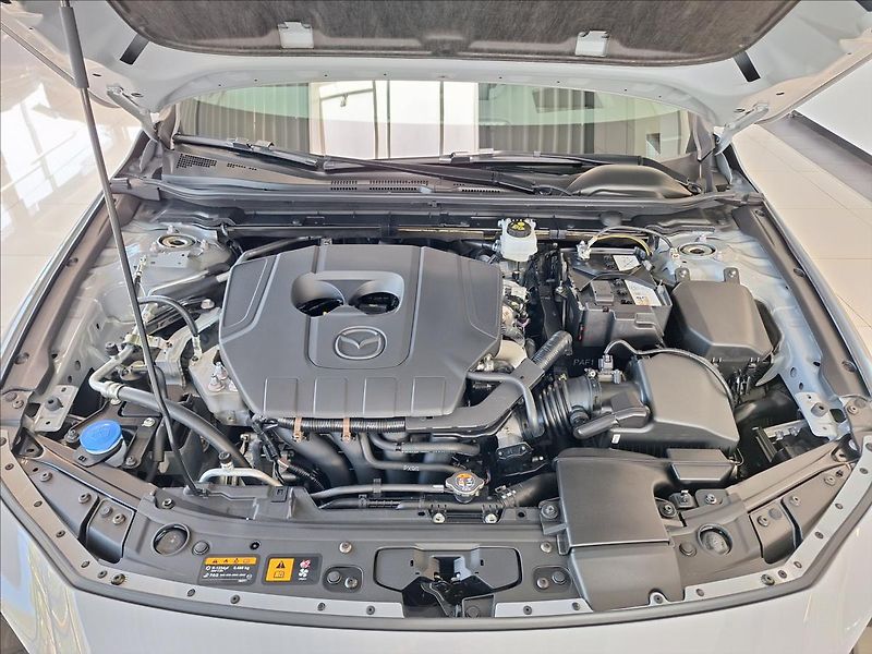 Mazda 3 (2026) 2.5 G 140k 6AT FWD Exclusive-L - fotka 12 z 12