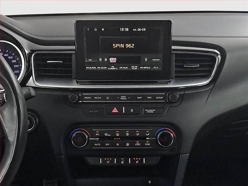 Kia Ceed (2018) 1.4 T-GDI, Kůže, Navi - fotka 12 z 19