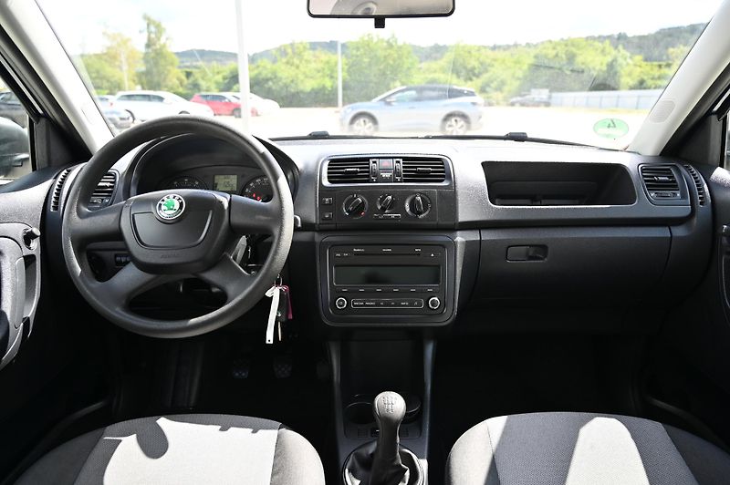 Škoda Fabia 1.4 16V 63KW Special 3/2011  - fotka 10 z 40