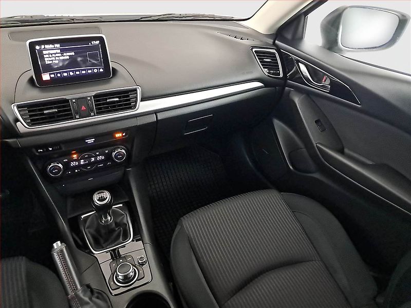 Mazda 3 (2015) 2.0 Skyactiv-G, Navi - fotka 8 z 18