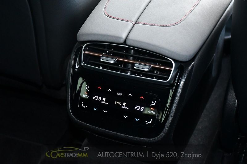 Mercedes-Benz EQS 580 4M SUV HYPERSCREEN K360°  - fotka 51 z 60