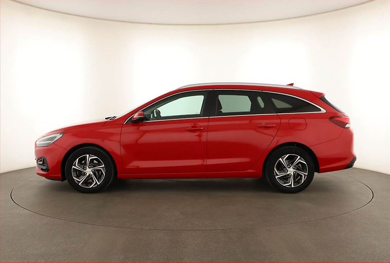 Hyundai i30 (2021) Style 1.0 T-GDI, Serv.kniha - fotka 3 z 13
