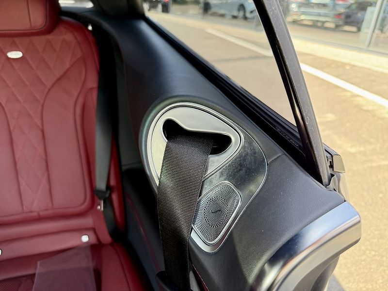 Mercedes-Benz Třídy S (2017) 500 4MATIC kupé - fotka 23 z 57