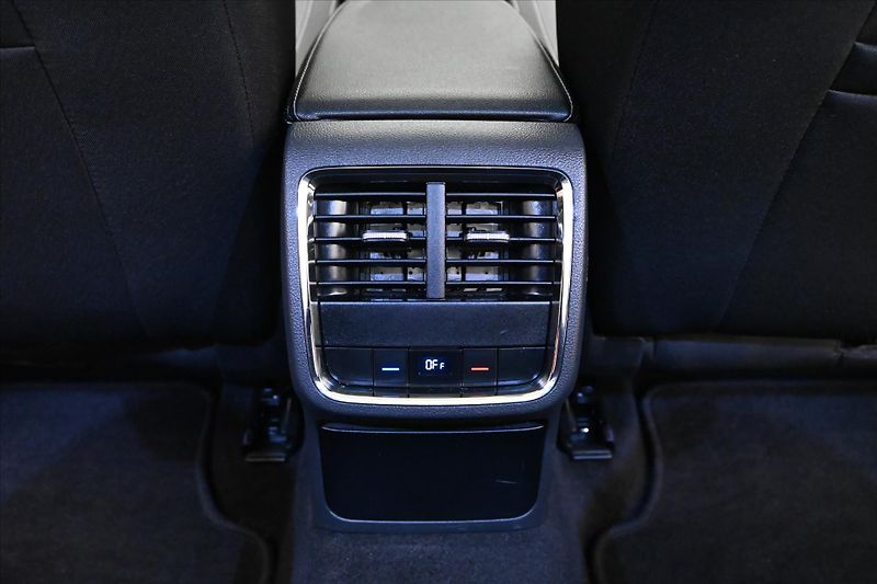 Škoda Octavia 2,0 TDI 110 kW DSG Style Záruk - fotka 22 z 31