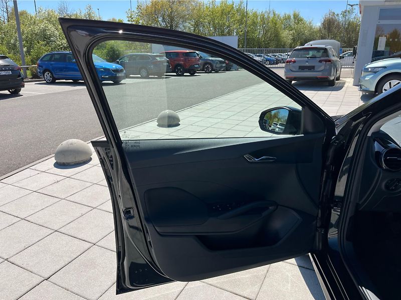 Škoda Fabia 1.0 MPi 59 kW SELECTION - fotka 22 z 27