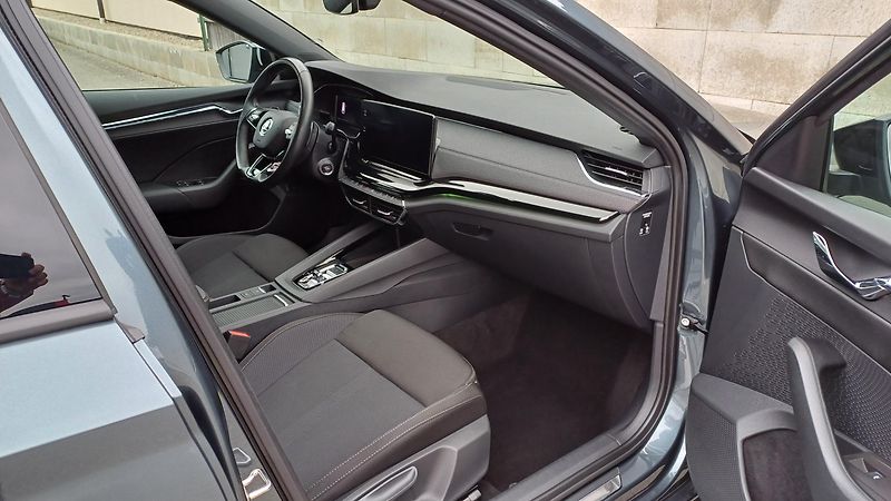 Škoda Octavia (2022) combi 2.0 TDI 110kW DSG-SPORT - fotka 11 z 46