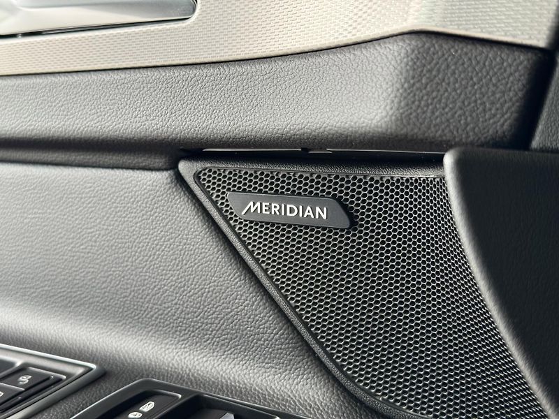 Jaguar XF 20d Prestige*Kamera*Meridian - fotka 29 z 35